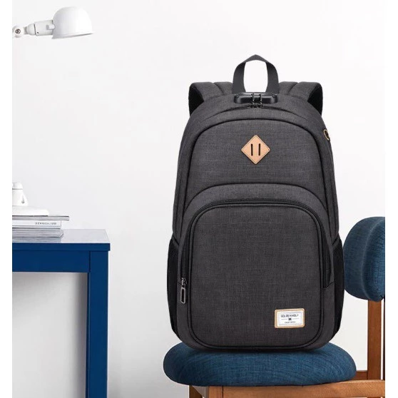 e22af09d754791ec9858965b63fa3c86.webp Golden Wolf USB Laptop Backpack